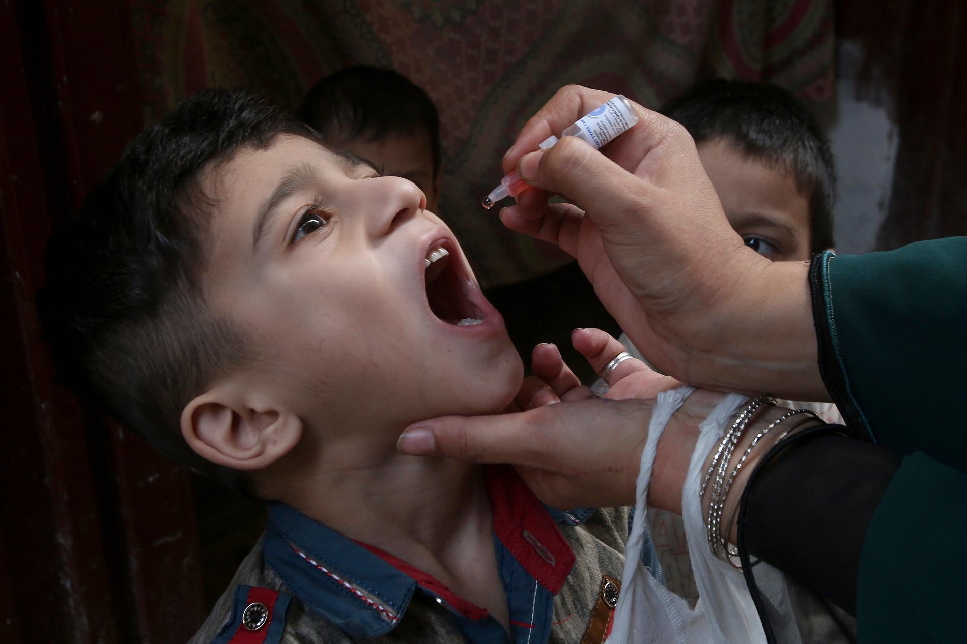Tack vare omfattande vaccinationsprogram sprids polioviruset i dag endast endemiskt i Afghanistan och Pakistan. Bilden är från Pakistan. Arkivbild.