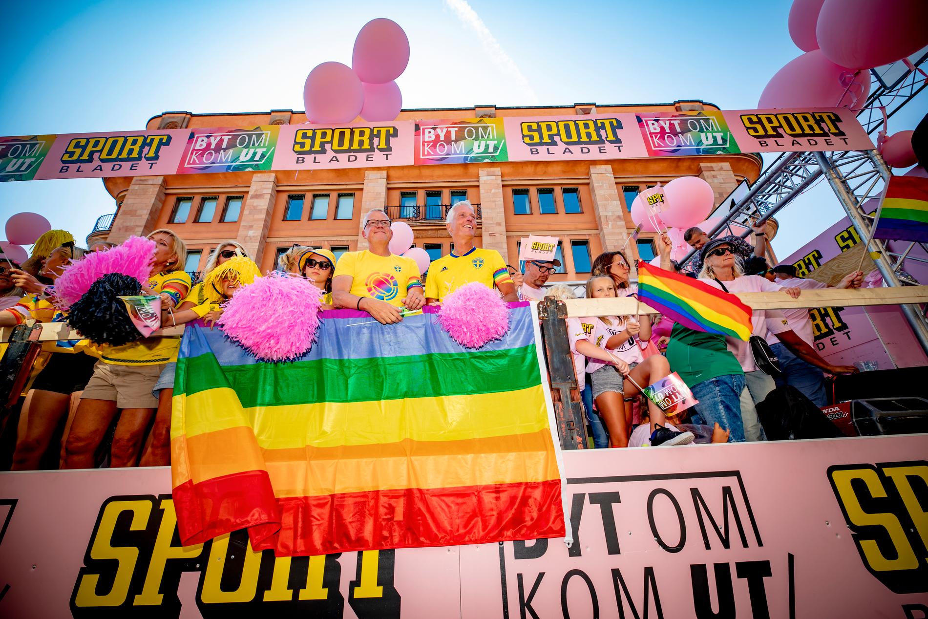 Sportbladets flak under Stockholm Pride.