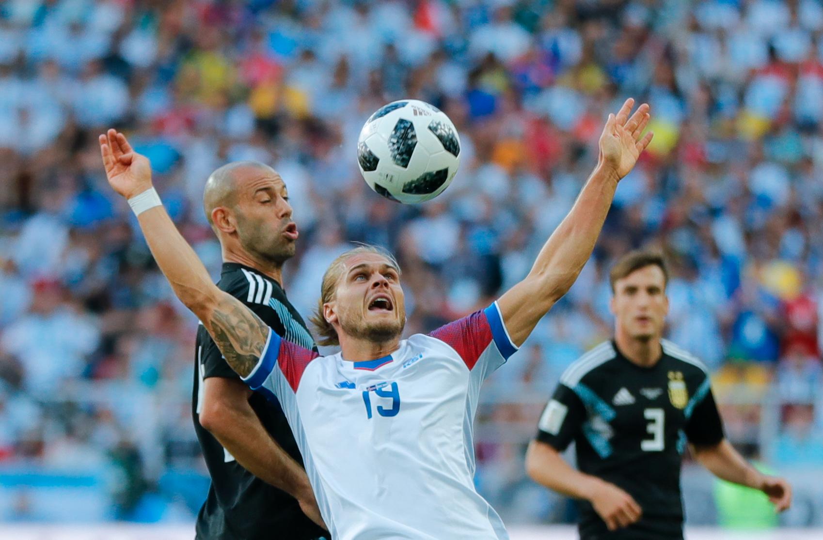 Gislason under sitt inhopp mot Argentina i VM 2018. 