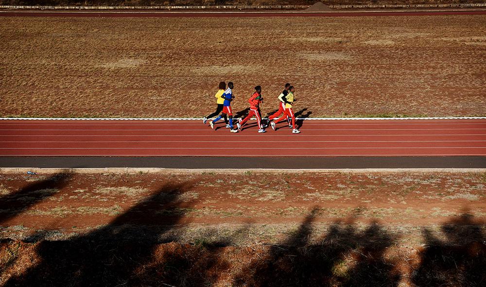 Till byn Sululta, Oromia regionen, Etiopien åker många av världens långdistanslöpare för att träna.