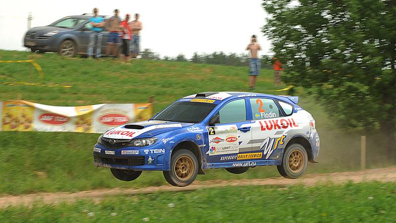 Tre punkteringar förstörde för Patrik Flodin under Rally Ural.