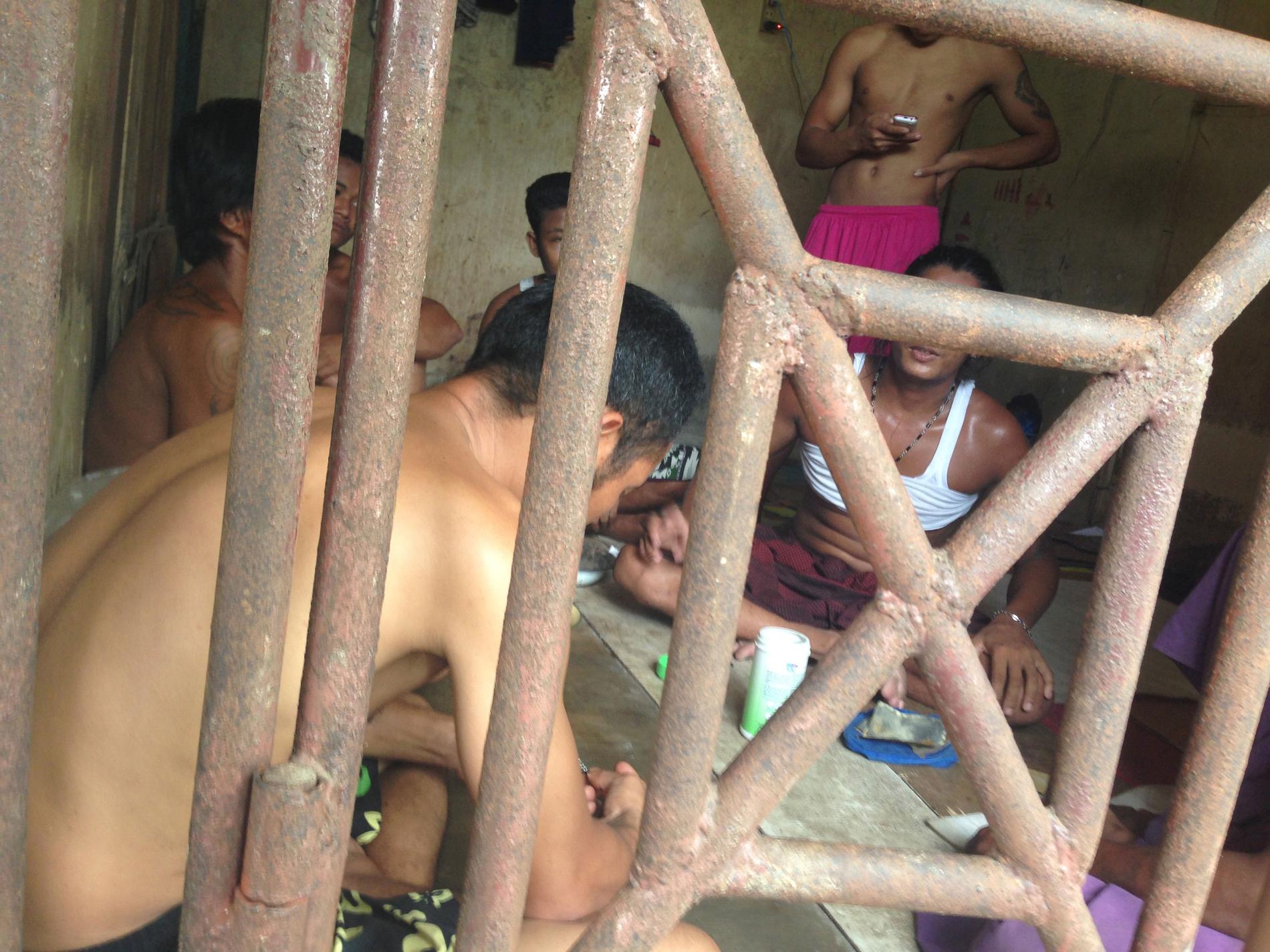 Thailändska och burmesiska slavar i ett läger i Indonesien