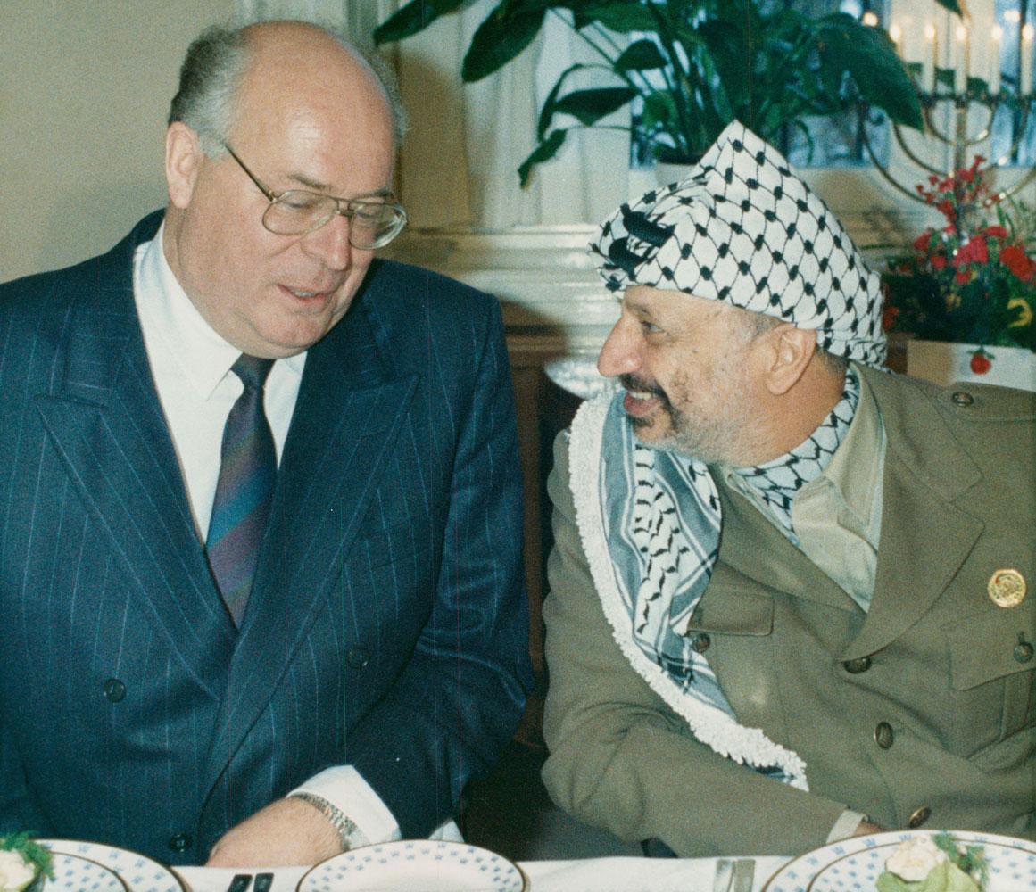 När Yassir Arafat besökte Sverige 1988 åt han lunch med Lars Werner