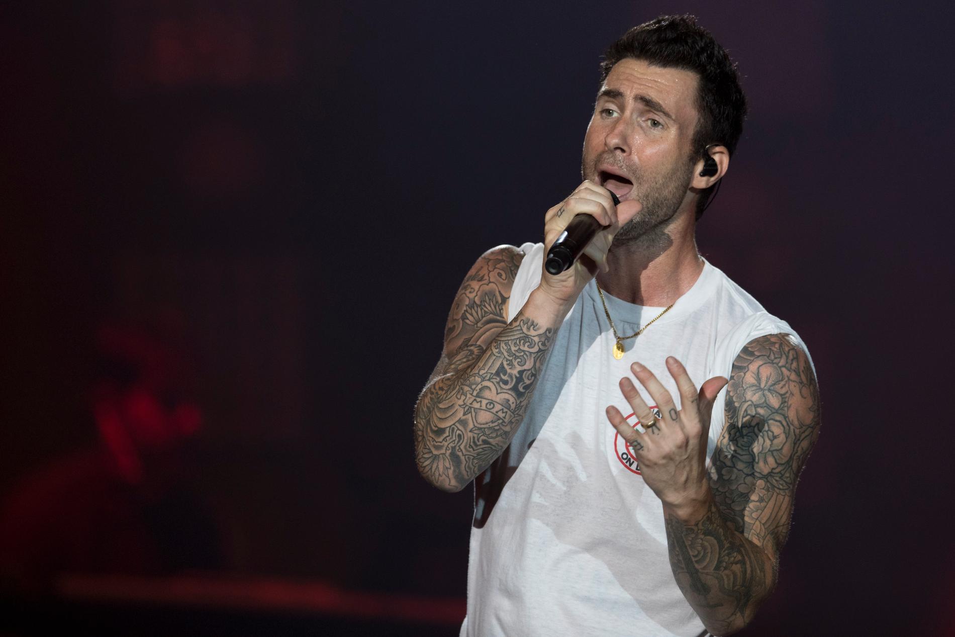 Adam Levine sjunger i Maroon 5. Bandet har nyligen haft en stor hit med låten "Girls like you". Arkivbild.