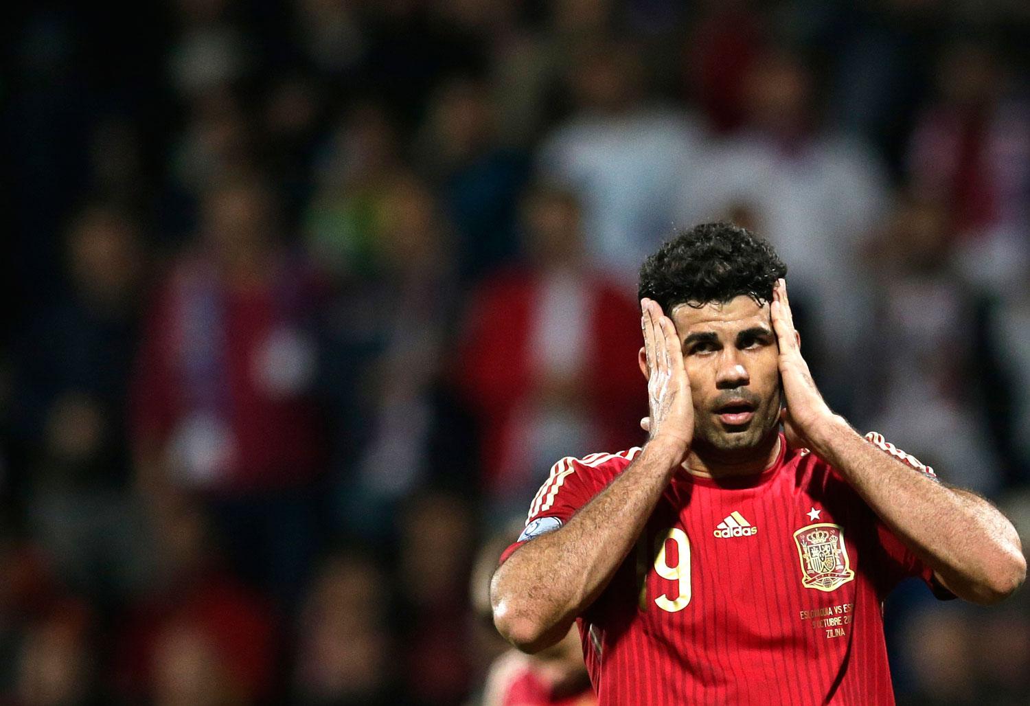 Diego Costa missar landskamperna mot Italien och Rumänien.