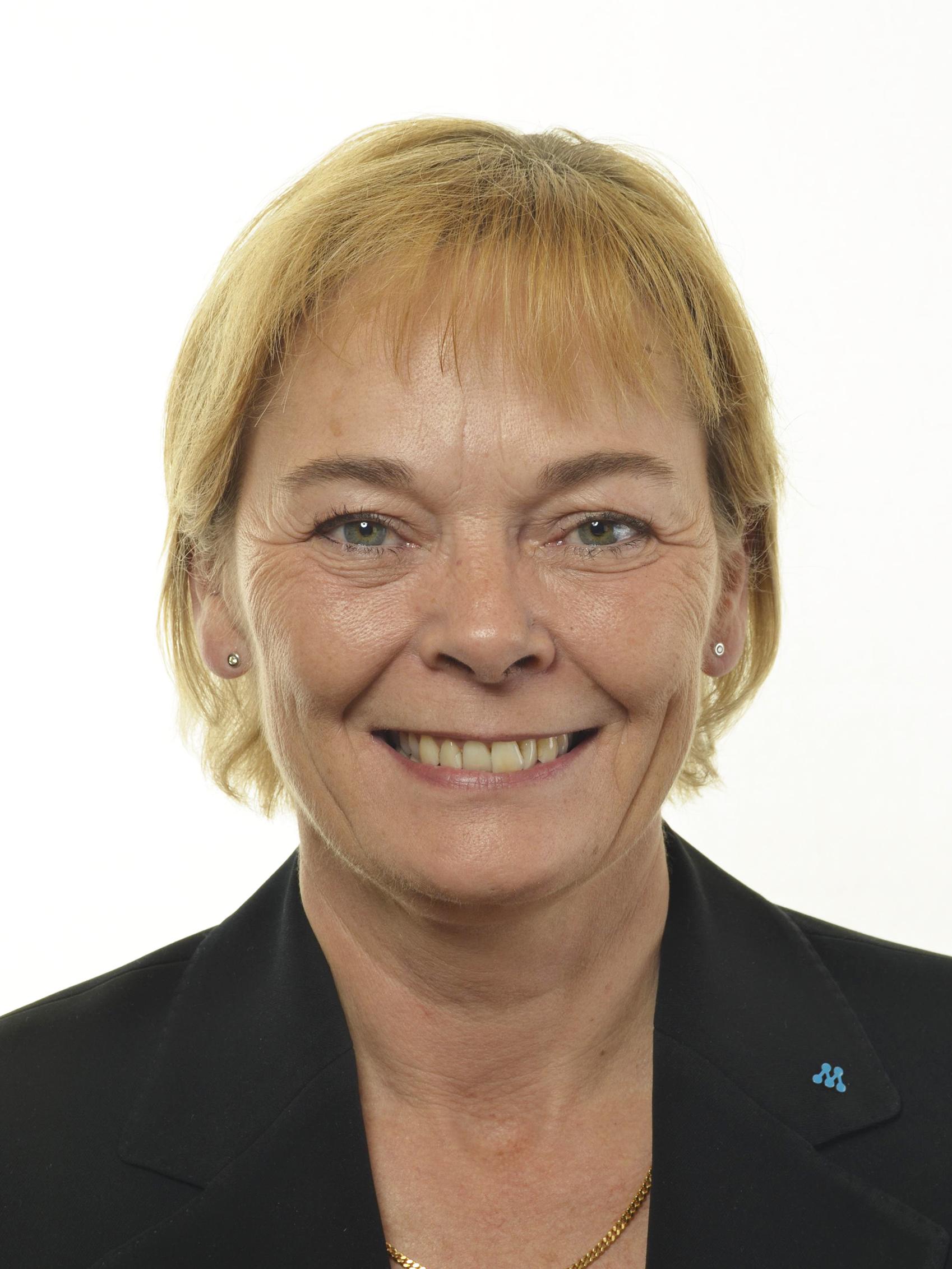 Ewa Thalén Finné (M) anmäler Margot Wallström till Konstitutionsutskottet (KU).