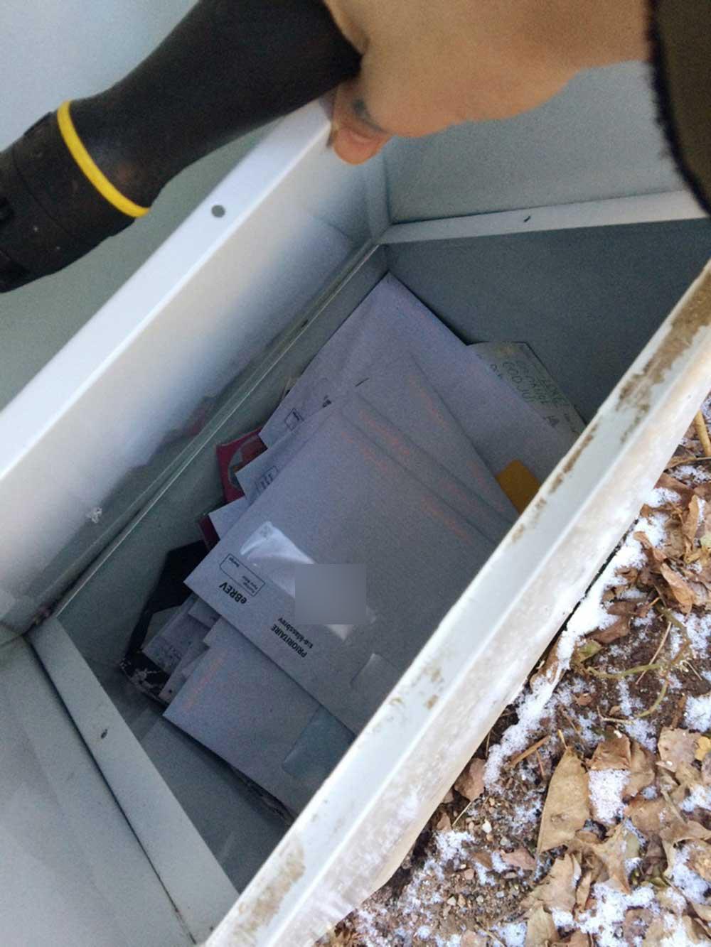 Susanna Gerhardsson missade post som hamnat i ett dolt utrymme i brevlådan.