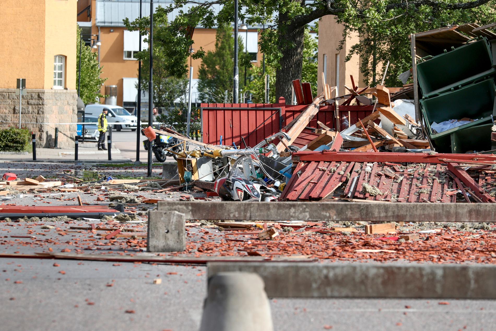 Polisbyggnaden i Linköping fick skador efter detonationen tidigare i veckan. Arkivbild.