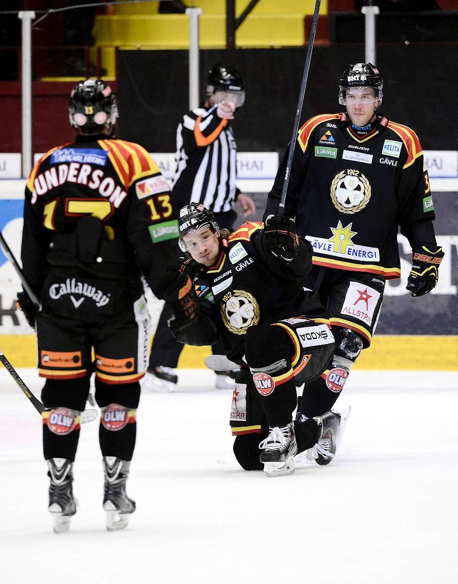FRISK SPELARE Andreas Thuresson jublar efter ett av sina två mål mot Linköping – och till slut blev det en straffseger. Annars har Brynäs just nu problem med sju spelare på skadelistan.