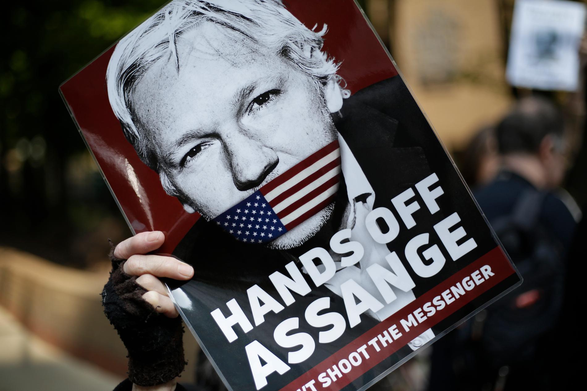 Julian Assange har vägrat att infinna sig i svensk domstol.