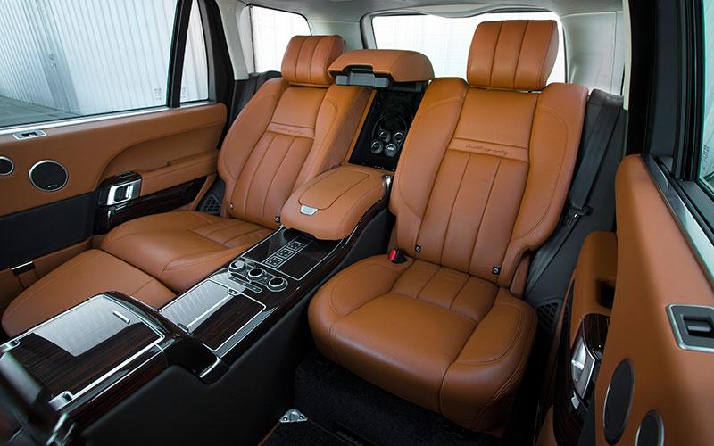 Här är baksätet i superlyxiga Range Rover Autobiography Black — vågar vi gissa att nya XC90 blir så här fin?
