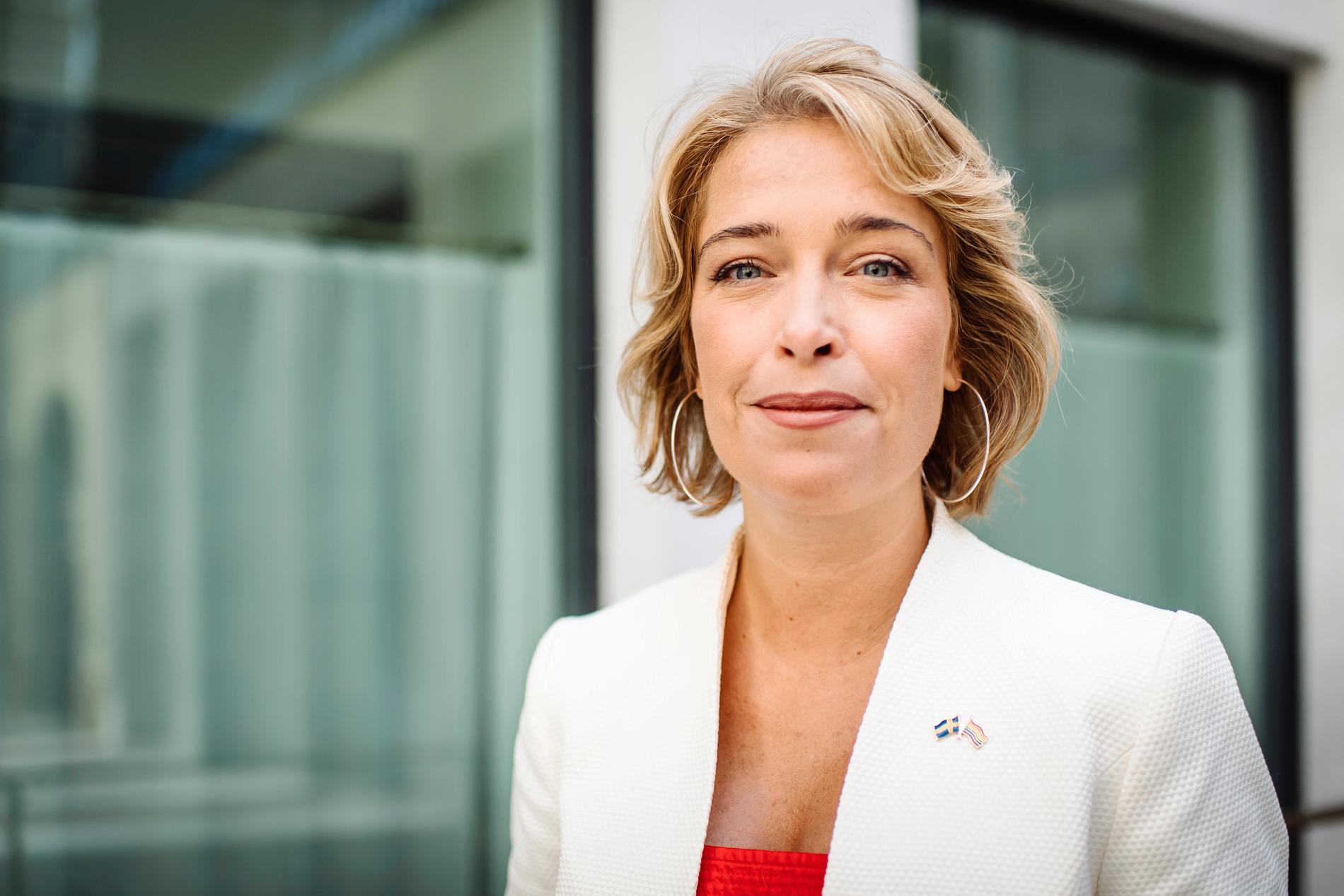 Strandhäll new chairman for S-women