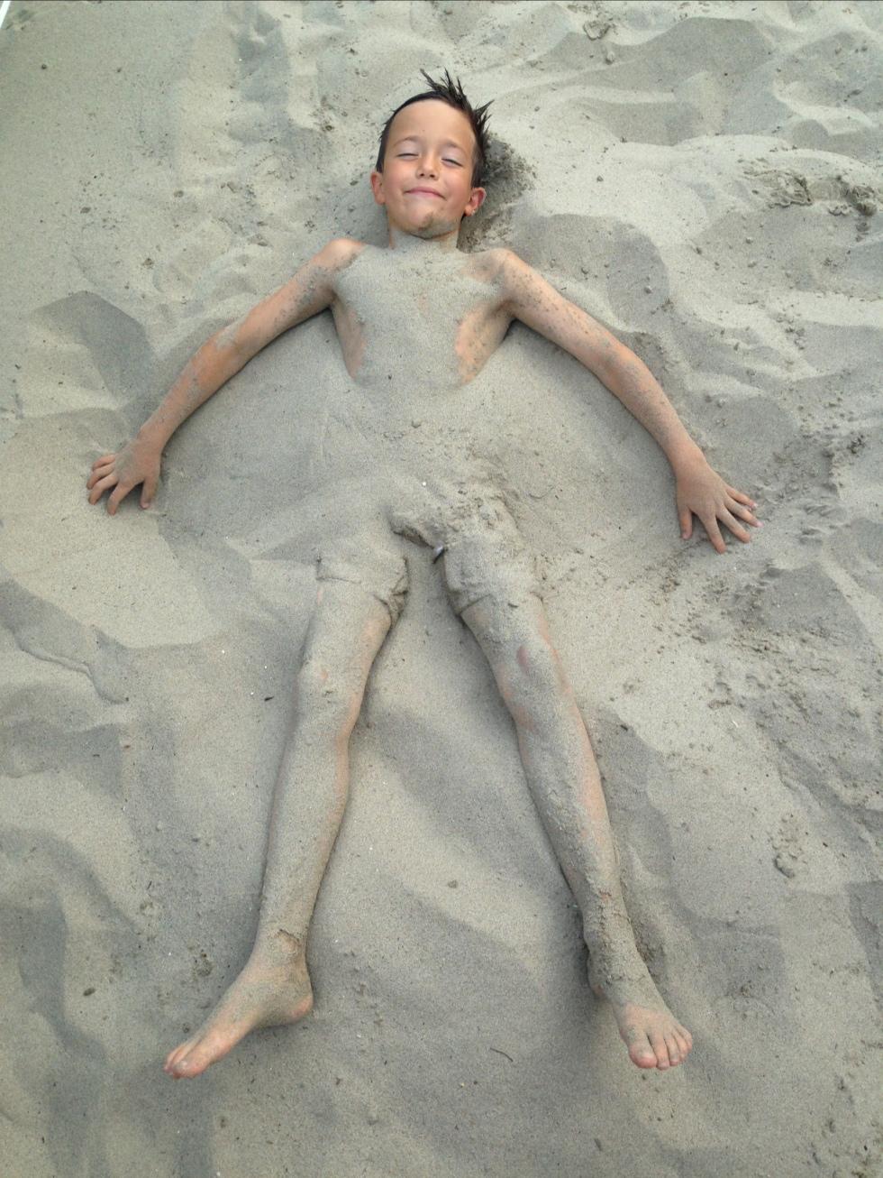 "Sand-Emil" hälsar från semestern i Alassio, Italien.