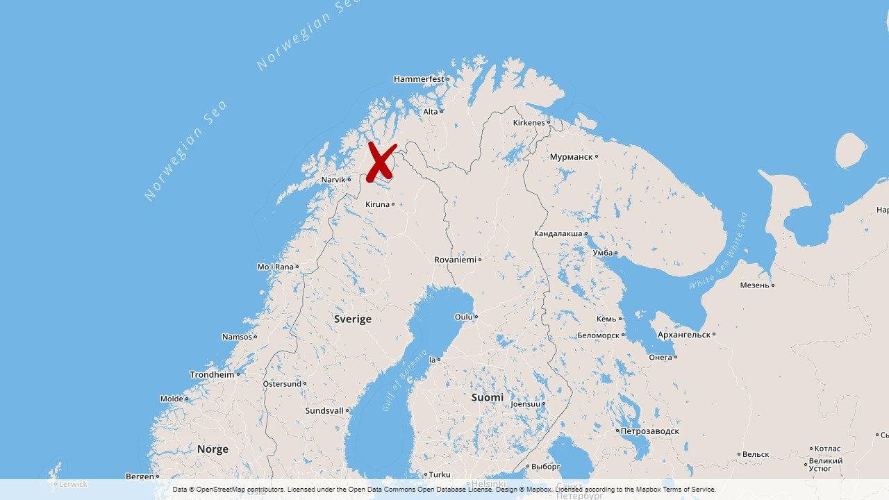 En svensk kvinna saknas i ett fjällområde i norska Troms.