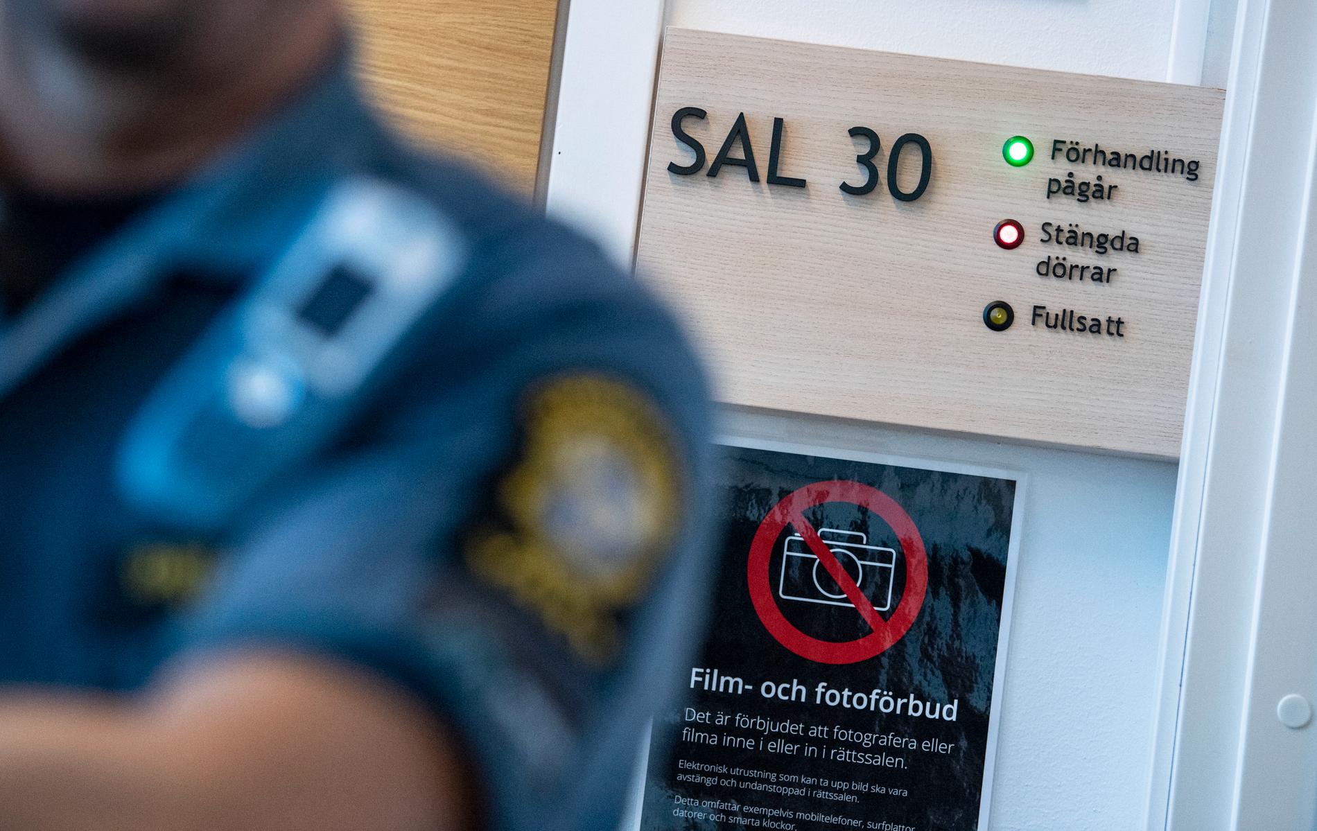 Häktningsförhandlingen mot 23-åringen hölls bakom stängda dörrar på Rättscentrum i Malmö.