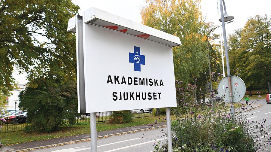 Mitt under brinnande coronakris har den moderatledda politiska ledningen i Region Uppsala öppnat upp för att sälja ut både öppenvård och slutenvård inom gynekologin. Det är helt oacceptabelt och ett svek mot Uppsala läns kvinnor, skriver S-kvinnor.