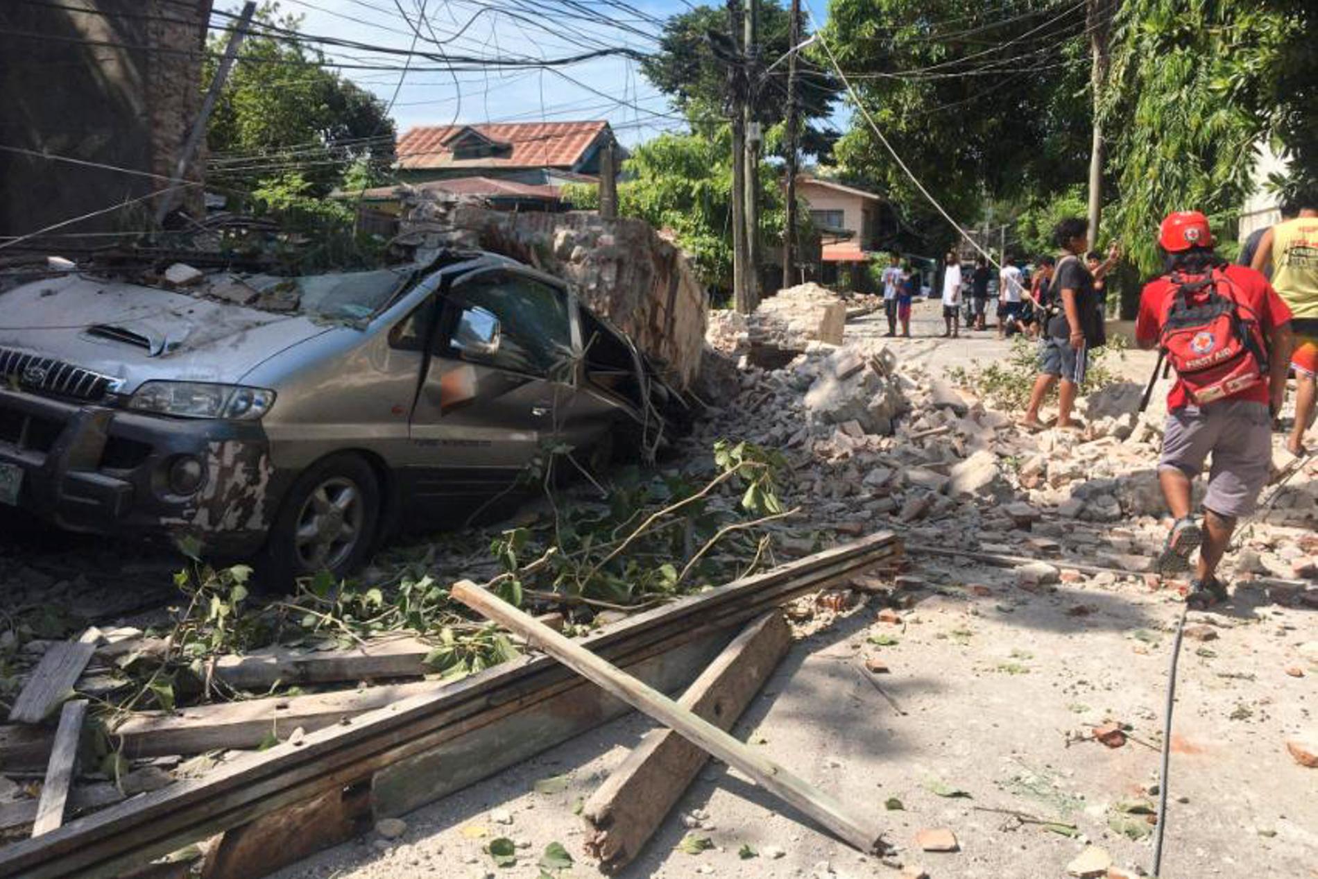 Norra Filippinerna har drabbats av jordbävning. 