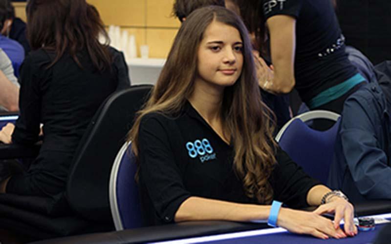 25-åriga pokerproffset Sofia Lövgren