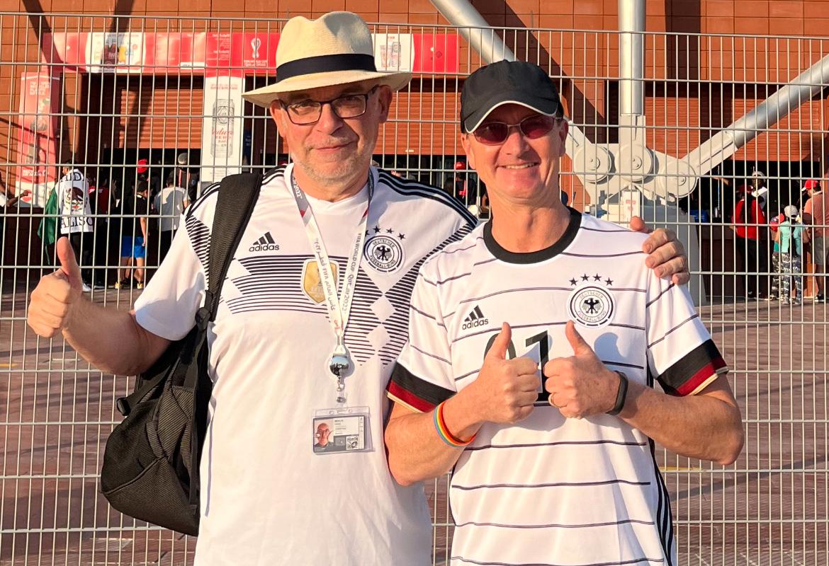 Tyska fansen stöttar landslagets protester