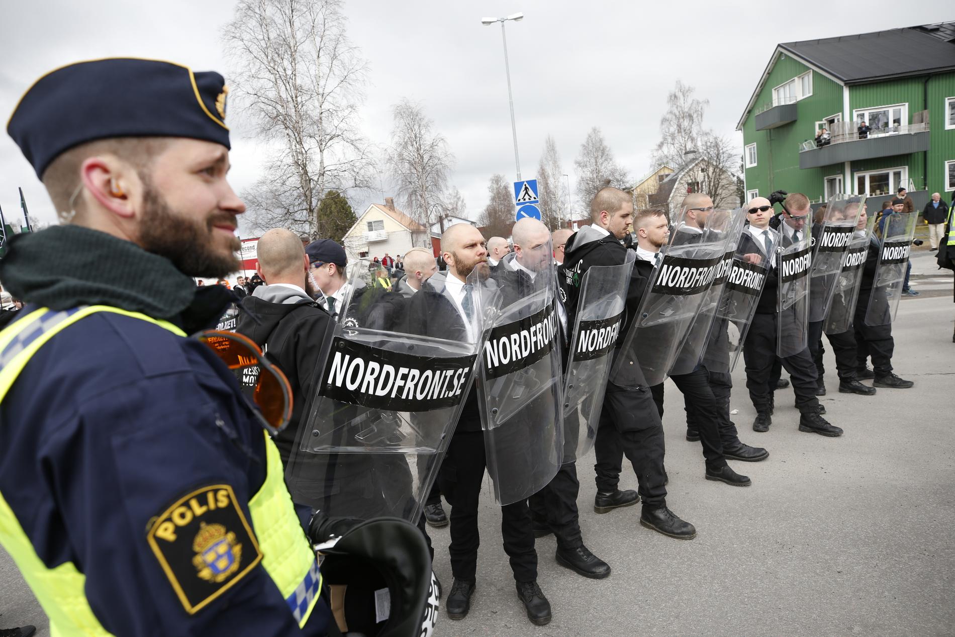 Den nazistiska organisationen Nordiska motståndsrörelsens planerar att demonstrera i Ludvika och Kungälv på första maj. Här en bild från NMR:s förstamajtåg i Ludvika 2018.