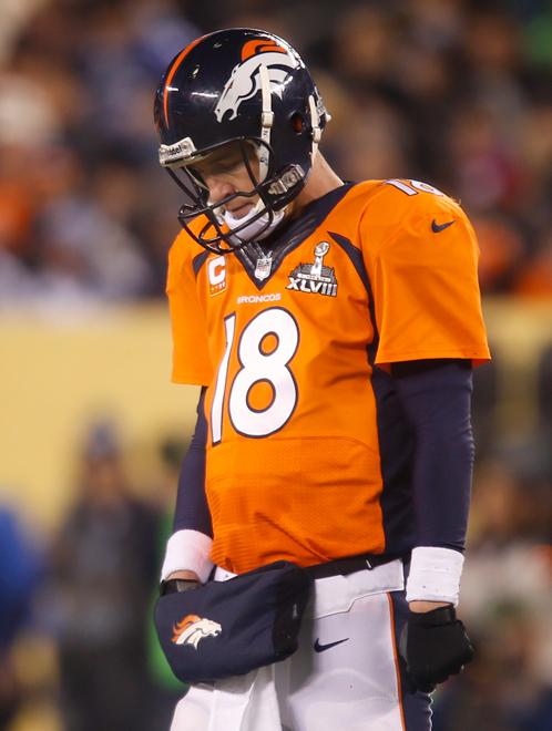 Peyton Manning deppar efter en förlust.