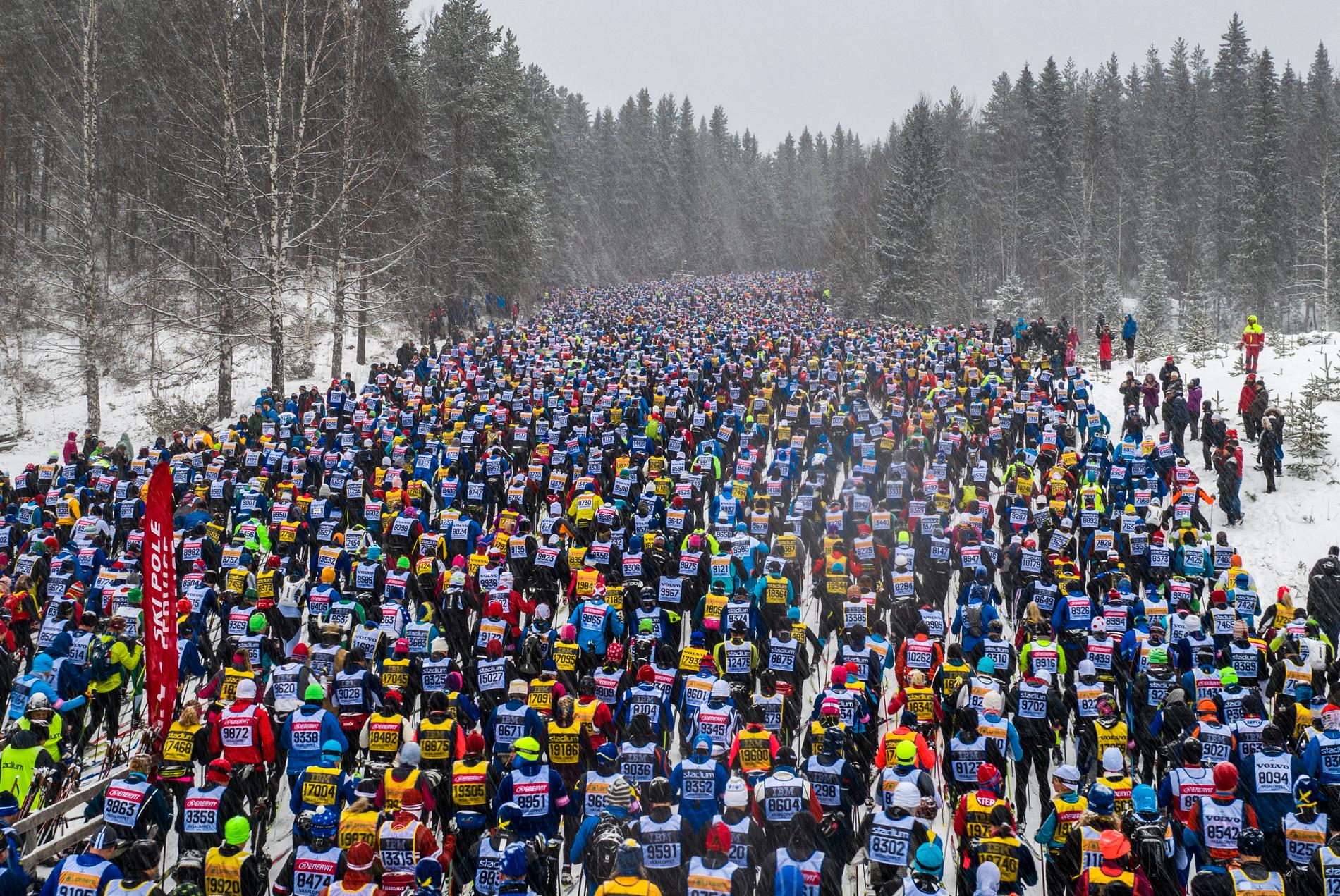 Den här synen får vi se i vinter – trots pandemin. Drygt 15 000 skidåkare startar i Vasaloppet. Arkivbild