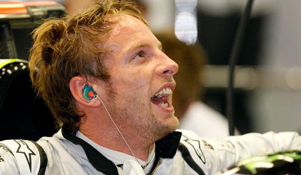 Segerläge Jenson Button kan säkra VM-titeln redan på söndag i Japan. FOTO: AP