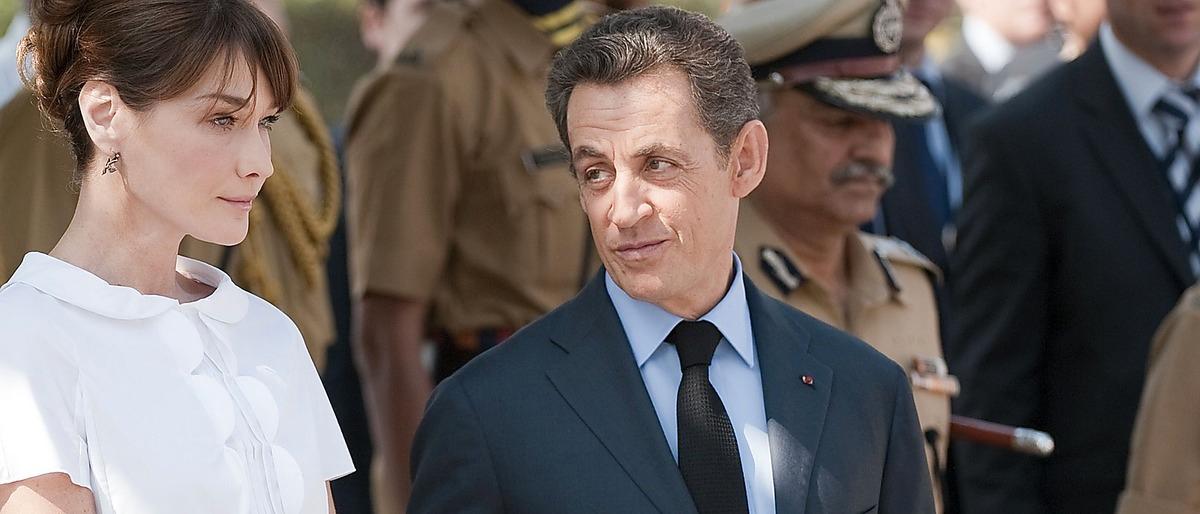 Frankrikes president Nicolas Sarkozy och hustrun Carla Bruni bojkottar festivalen, vilket kan bero på att en Sarkozy-satir ska visas.