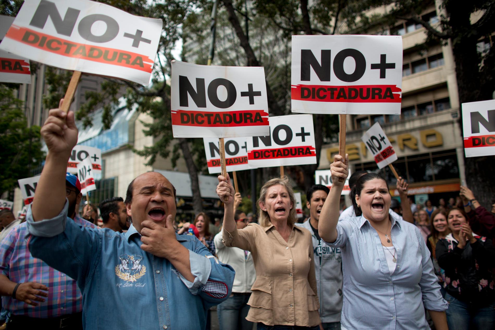Demonstration mot Maduro-regimen i Caracas på onsdagen.