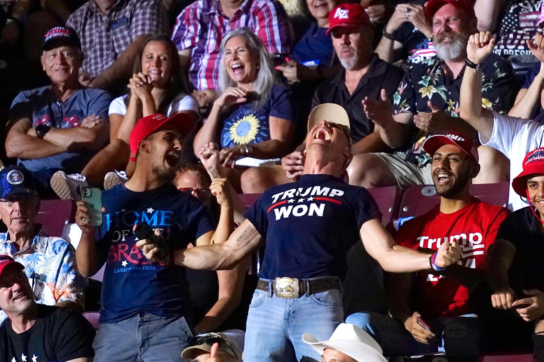 Trumpanhängare under ett rally i Arizona tidigare i år. 