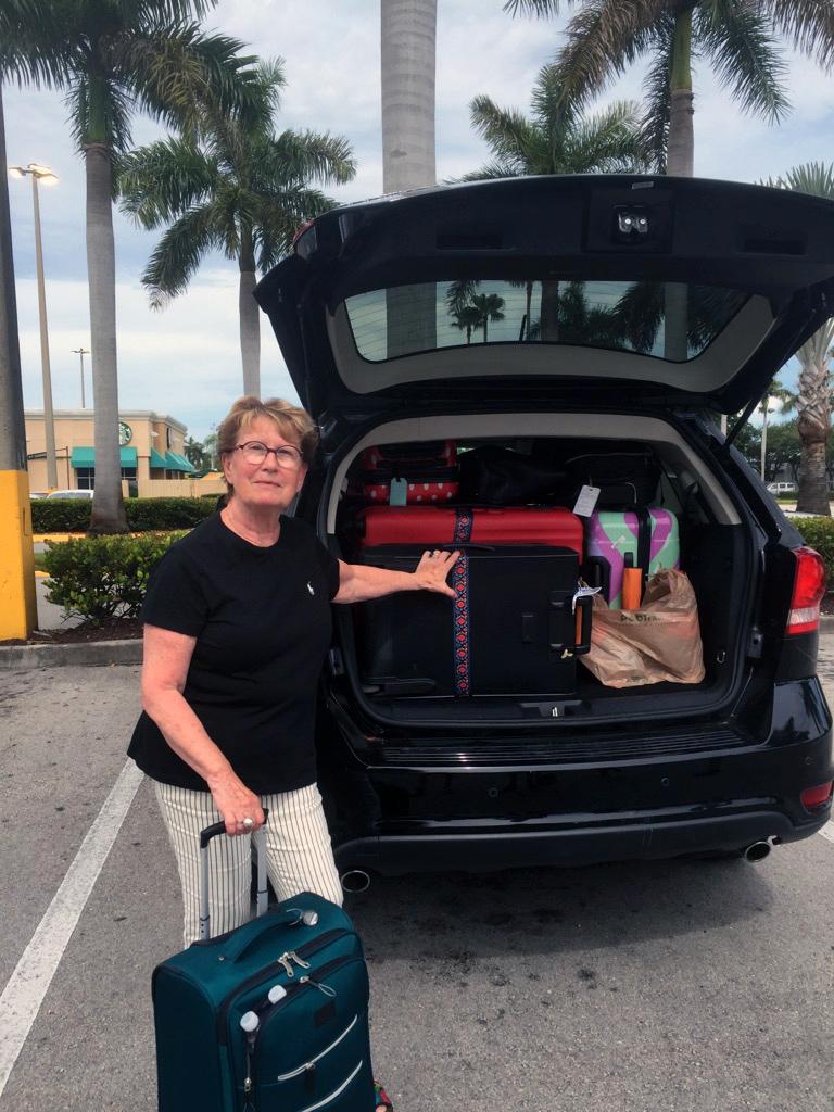 Suzy Persson, 75, blev utan vatten i Fort Lauderdale. Hon är i Florida tillsammans med Ida Antonsson, 22, Marie-Louise Antonsson, 51, och Oscar Antonsson, 19.
