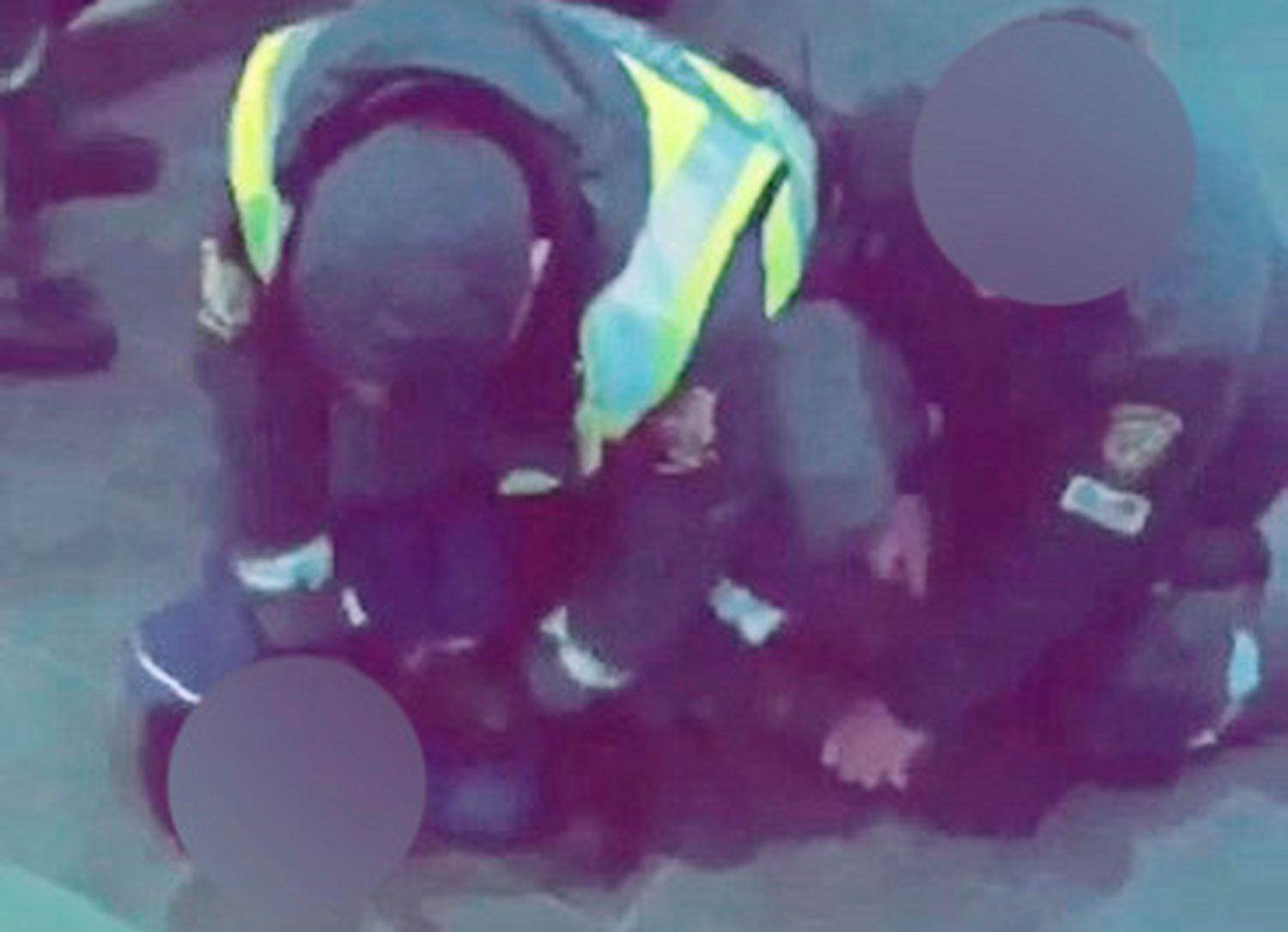 Bilderna på hur en storvuxen ordningsvakt tryckte ned ett barn mot golvet på Centralstationen i Malmö rörde upp mycket känslor i februari. På nätet växte hatet mot pojken – som endast var 9 år gammal.