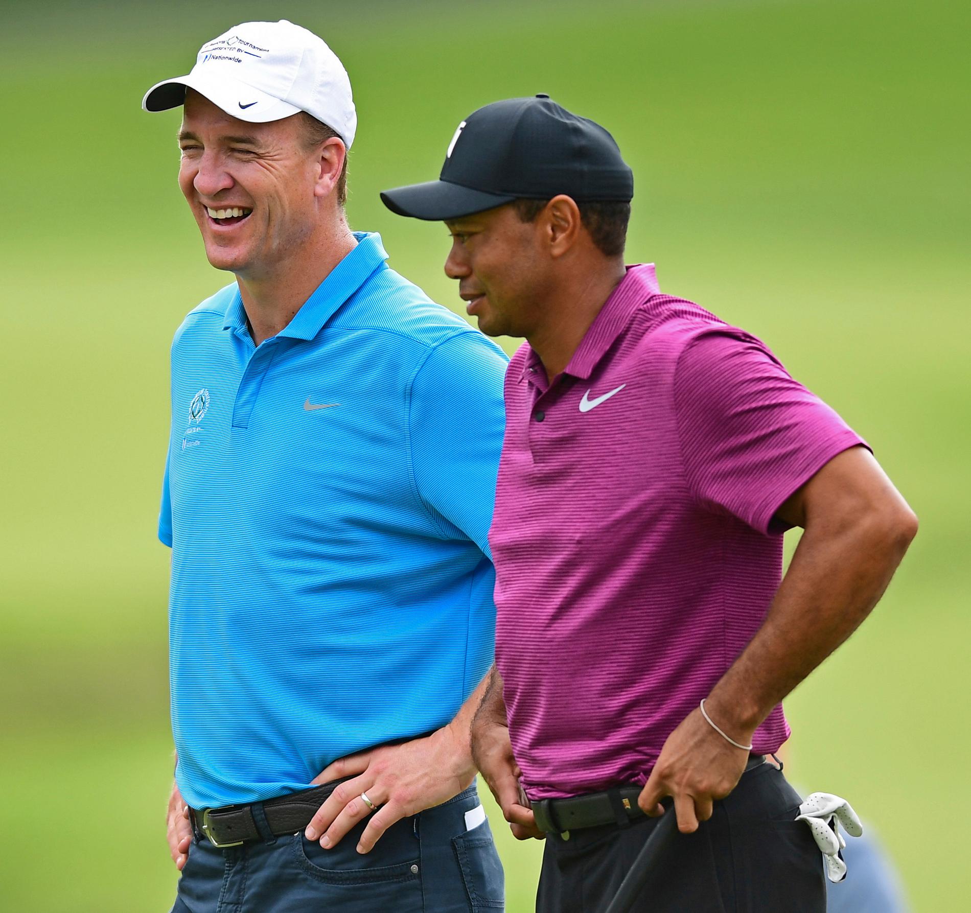 Peyton Manning och Tiger Woods har spelat golf tillsammans tidigare. Nu möter de Phil Mickelson och Tom Brady i en välgörenhetsmatch. Arkivbild.