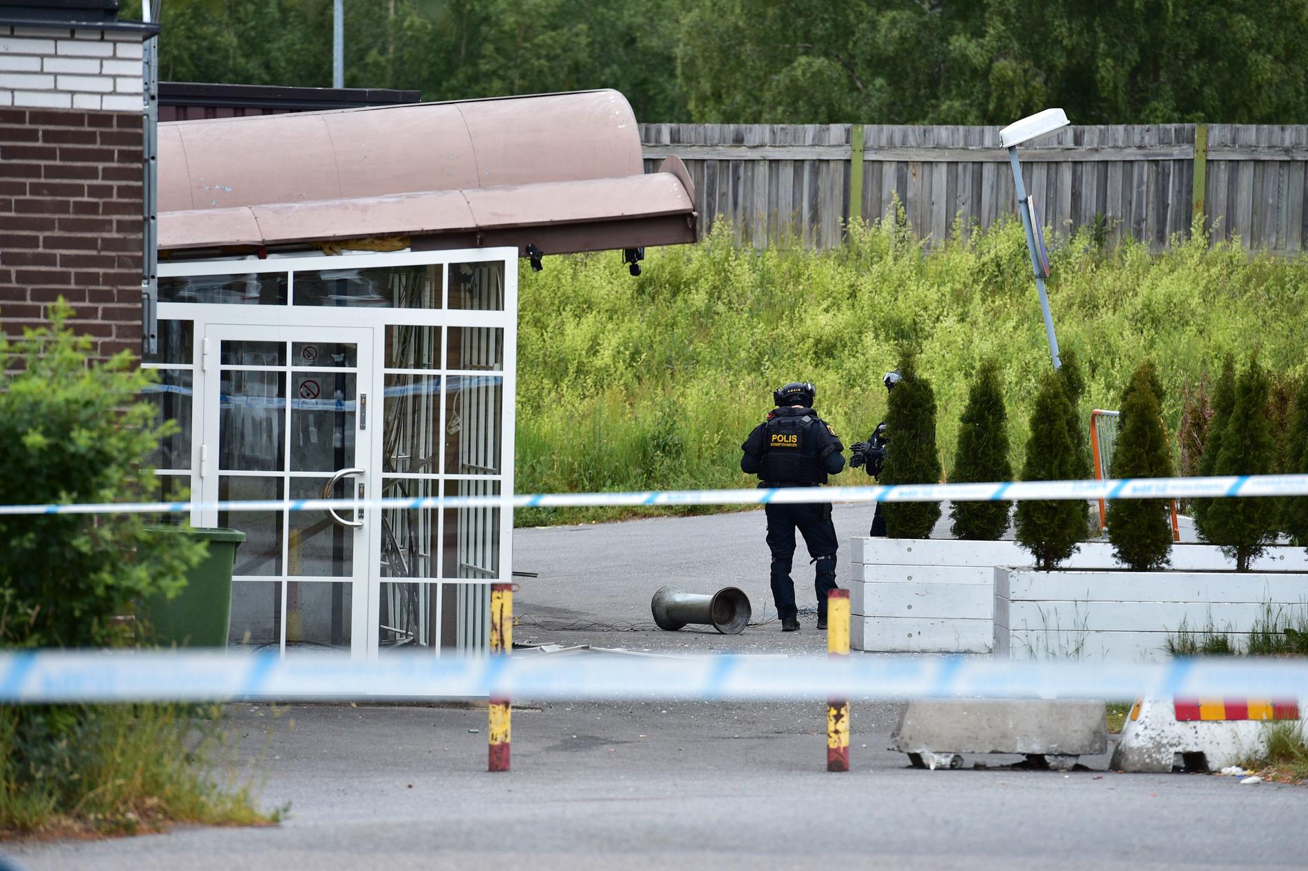 En explosion inträffade nära en kyrka i Södertälje natten mot fredag.