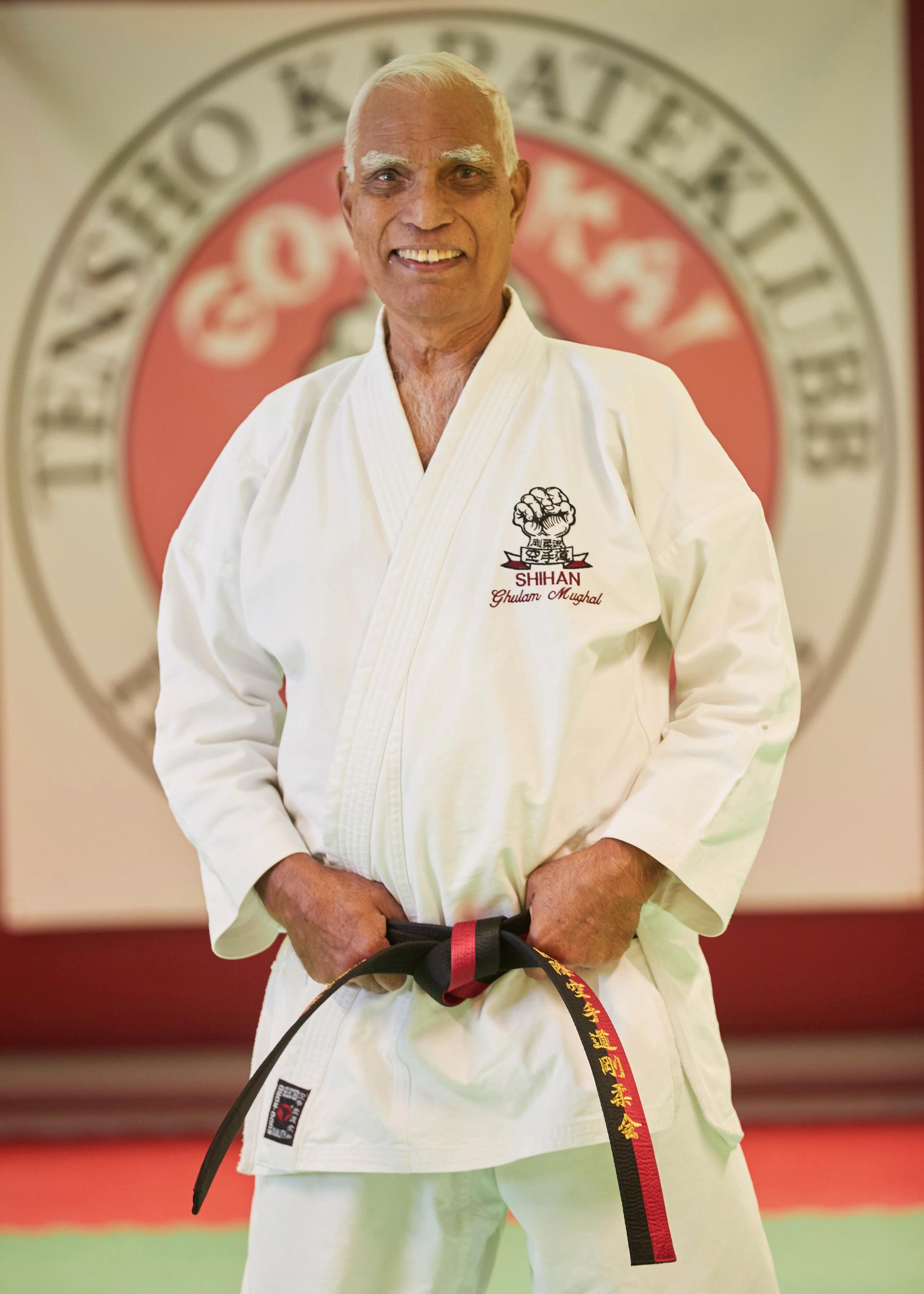 – Jag är pensionär, men jag har aldrig lämnat min karate. Karate går i första hand, säger Ghulam.