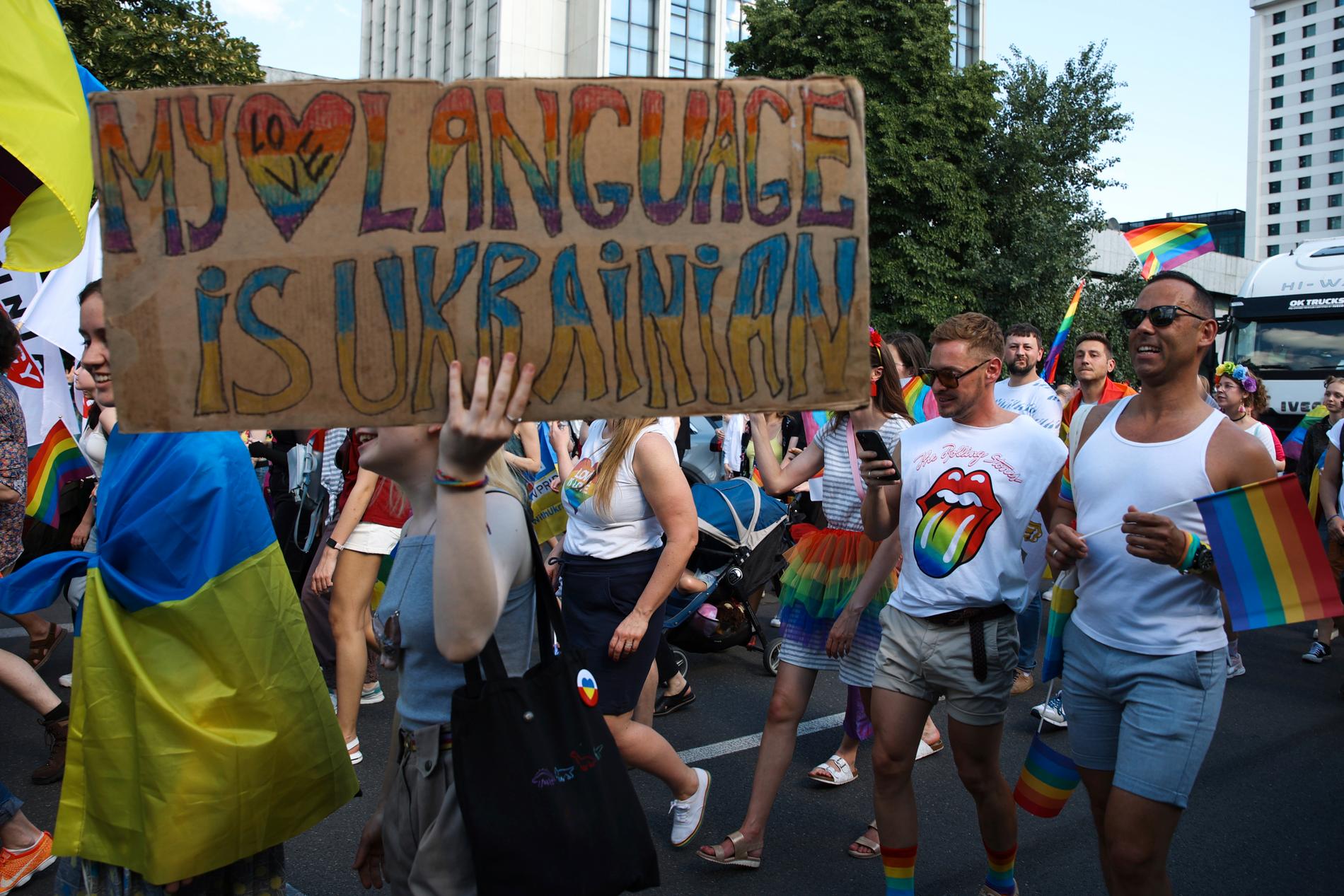 Eftersom tioårsjubileet av Kyiv Pride inte kunde genomföras i år, titulerades årets Prideparad i Warszawa  ”Warsaw and Kyiv Pride”. Paraden, som var en plattform för att upprätthålla den internationella uppmärksamheten kring frågan, ägde rum lördagen den 25 juni.