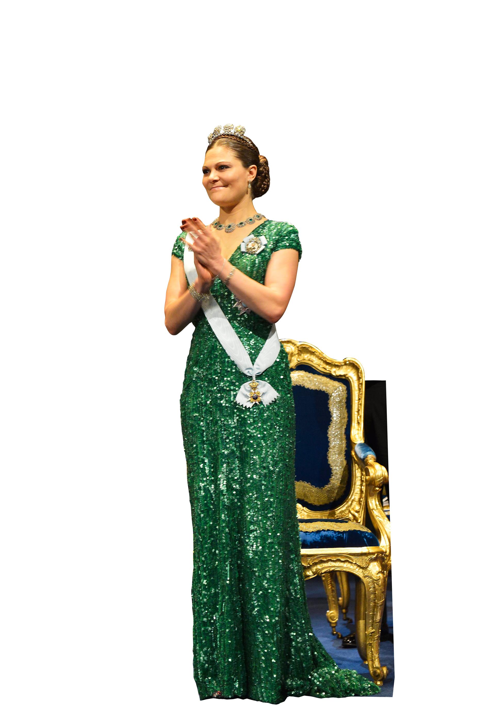 återanvänd. Den gröna paljettklänningen från Elie Saab har Victoria använt många gånger. Första gången hon bar den var på Nobelfesten 2012 och senast vid representationsmiddagen på Kungliga slottet för någon månad sedan.