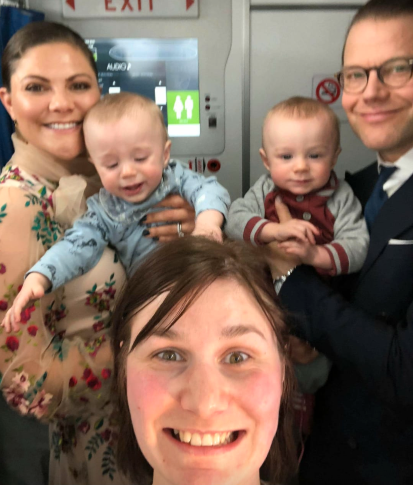 Tvillingarna och Anna mötte kronprinsessparet på ett flygplan. 
