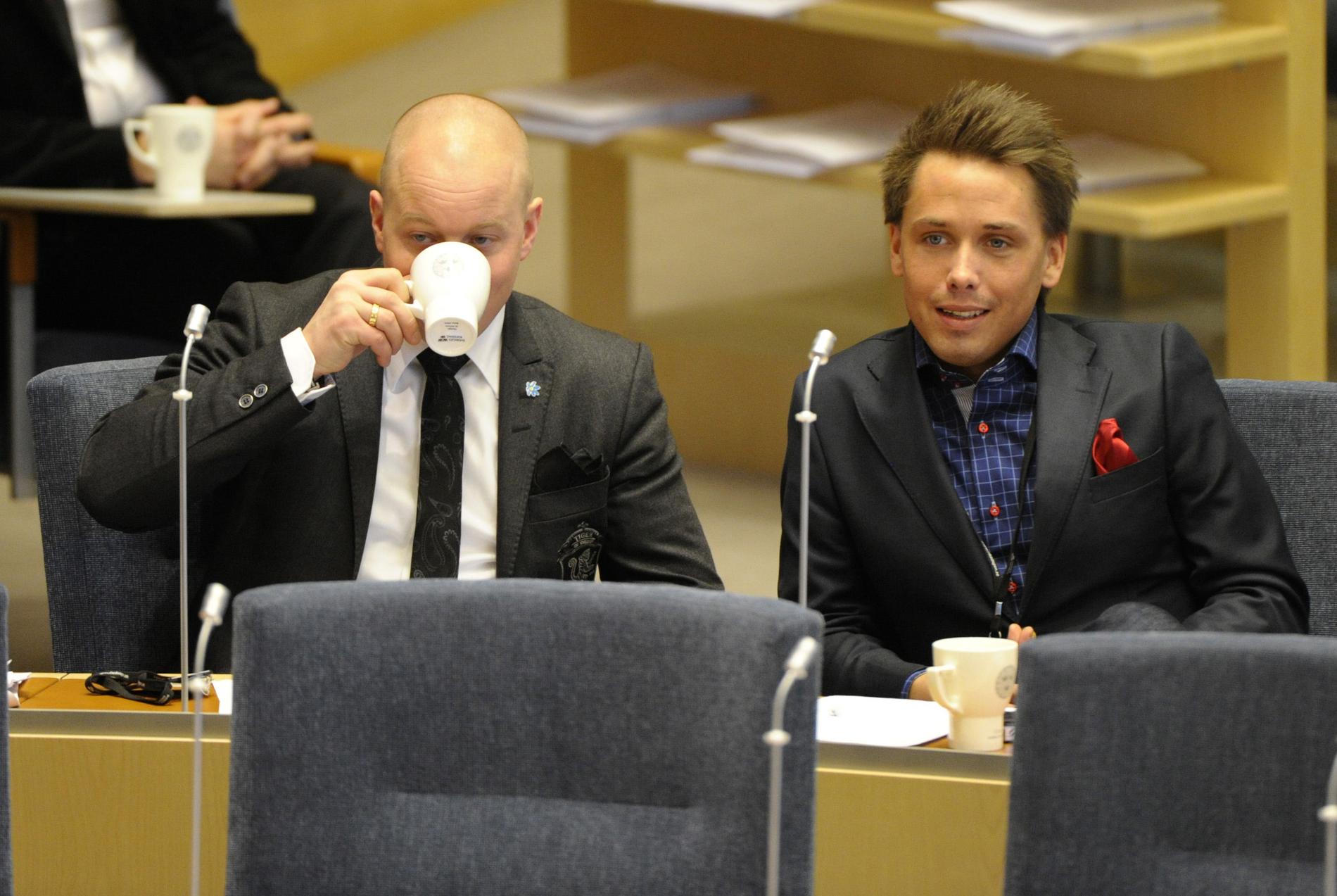 Sverigedemokraternas Björn Söder och William Petzäll i Sveriges riksdag.