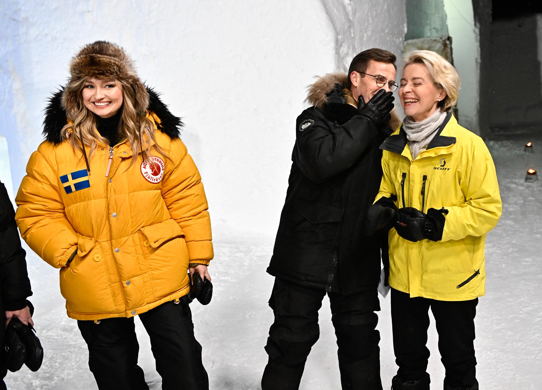 Ebba Bush och Ulf Kristersson ser ut att vara redo för en polarexpedition. 