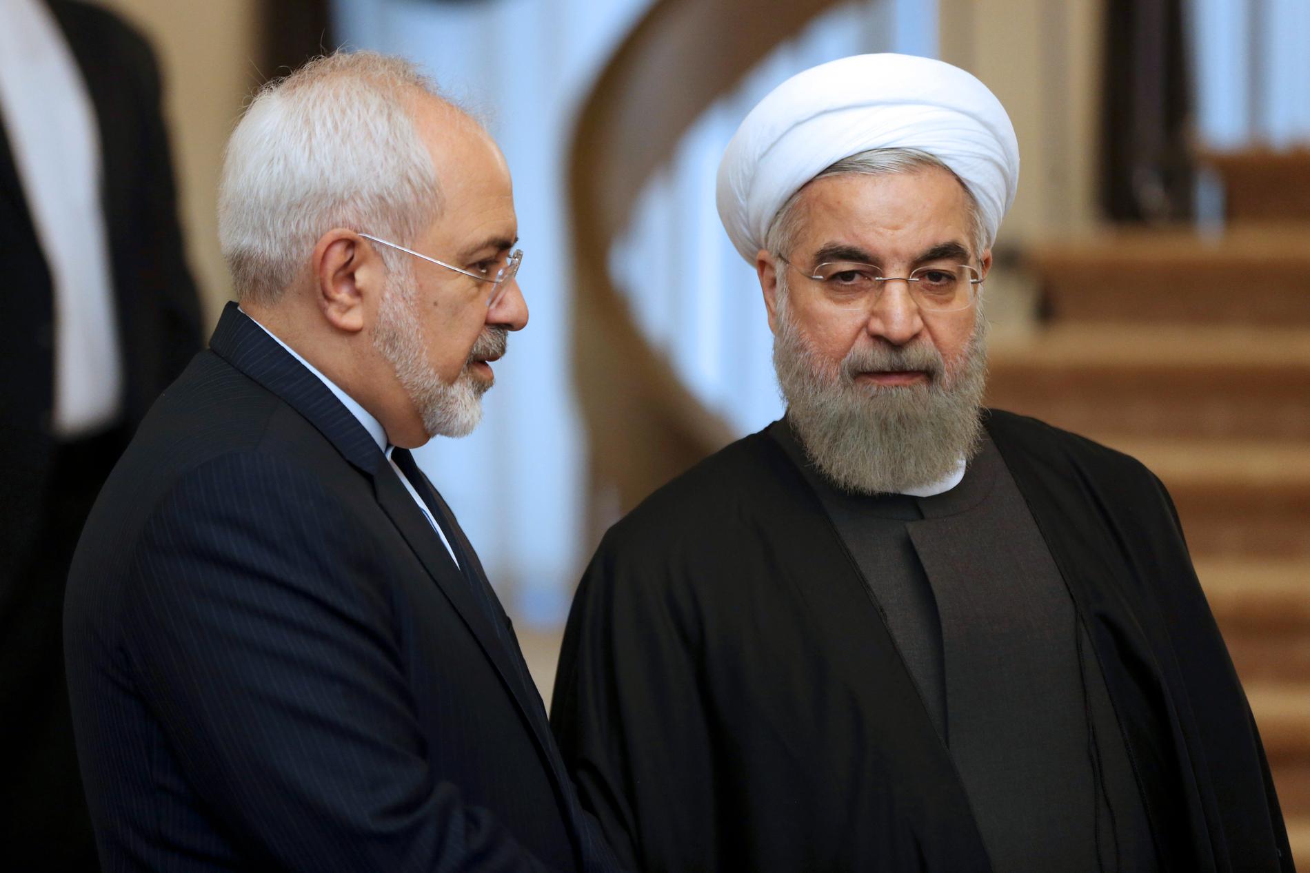 Irans utrikesminister Mohammad Javad Zarif tillsammans med president Hassan Rohani. Arkivbild.