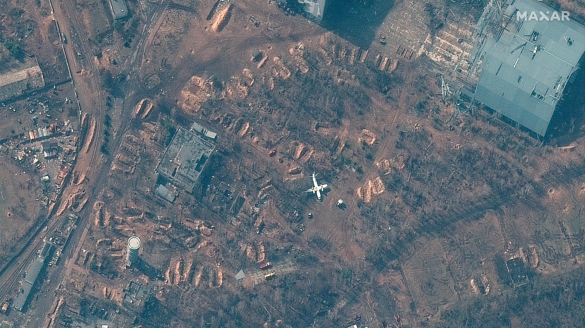 Flygfältet på satellitbild från 31 mars. 