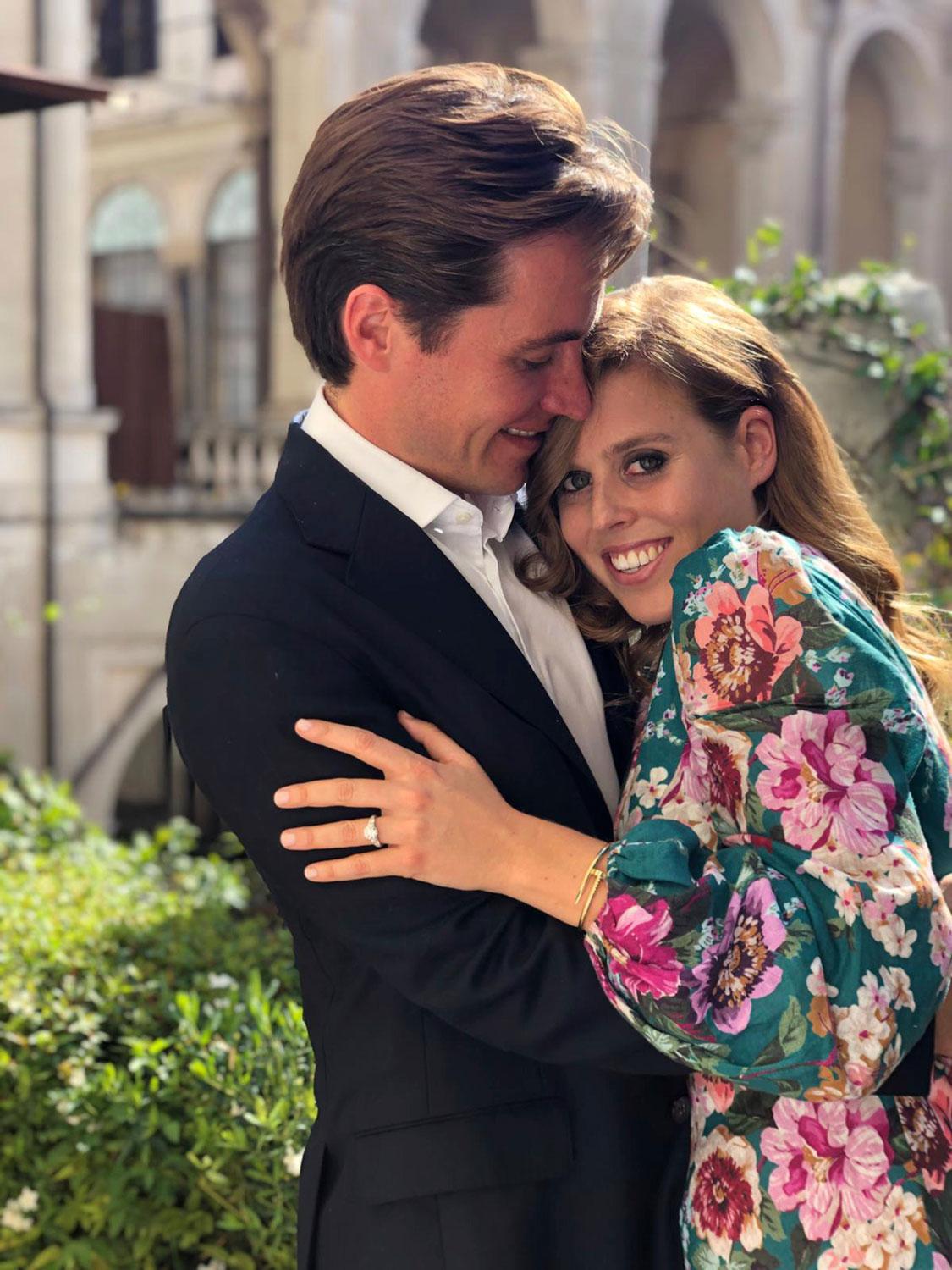 Edoardo Mapelli Mozzi, 34, och prinsessan Beatrice har tillkännagett sin förlovning. Den italienske fastighetsmiljonären designade själv förlovningsringen som ska ha kostat 1,2 miljoner kronor