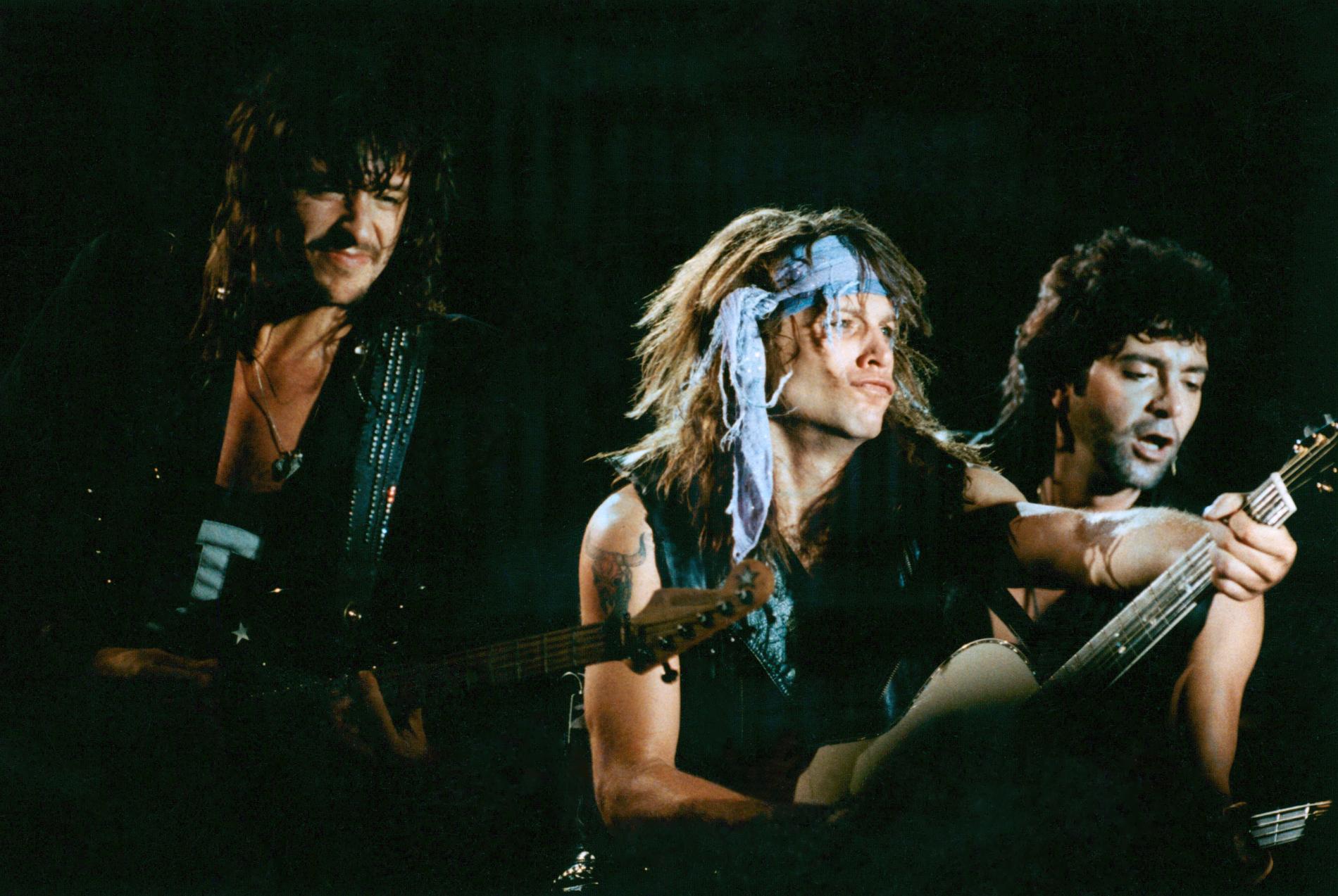 Richie Sambora, Jon Bon Jovi, sångare och Alec John Such i Globen 1989.