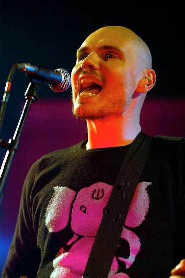 Billy Corgan har gjort en rak och enkel rockskiva.