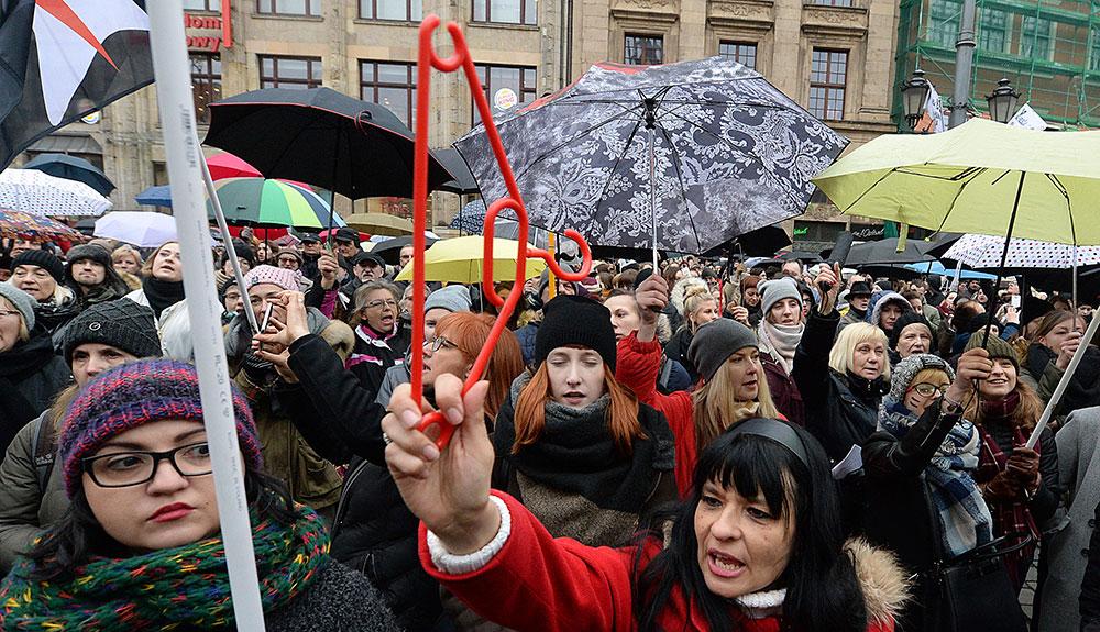 Polska protester mot ytterligare begränsning av aborträtten.