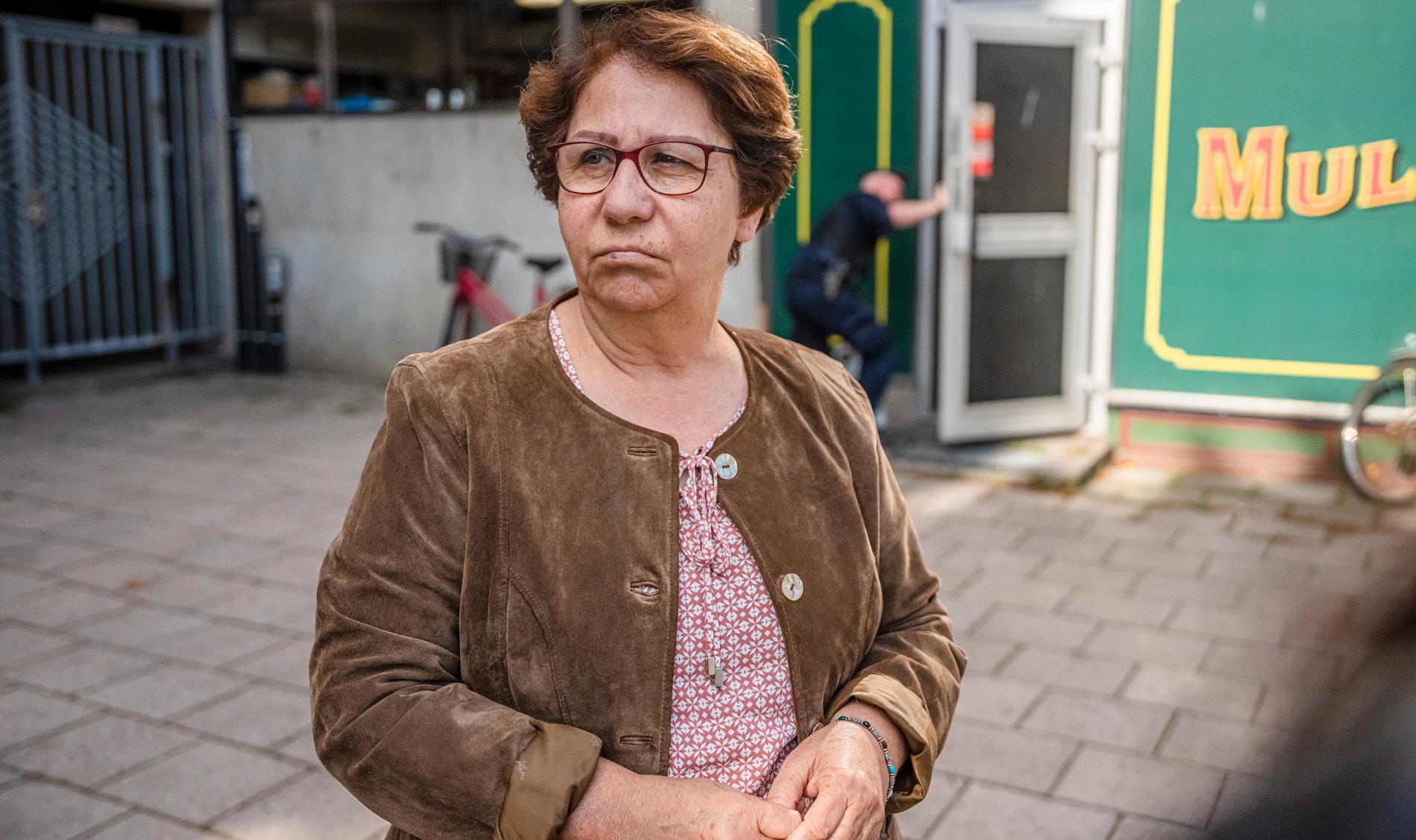 Hevi Hajo är rädd efter masskjutningen. ”Man tror inte sina ögon, ska det hända här i lilla Sandviken”, säger hon.