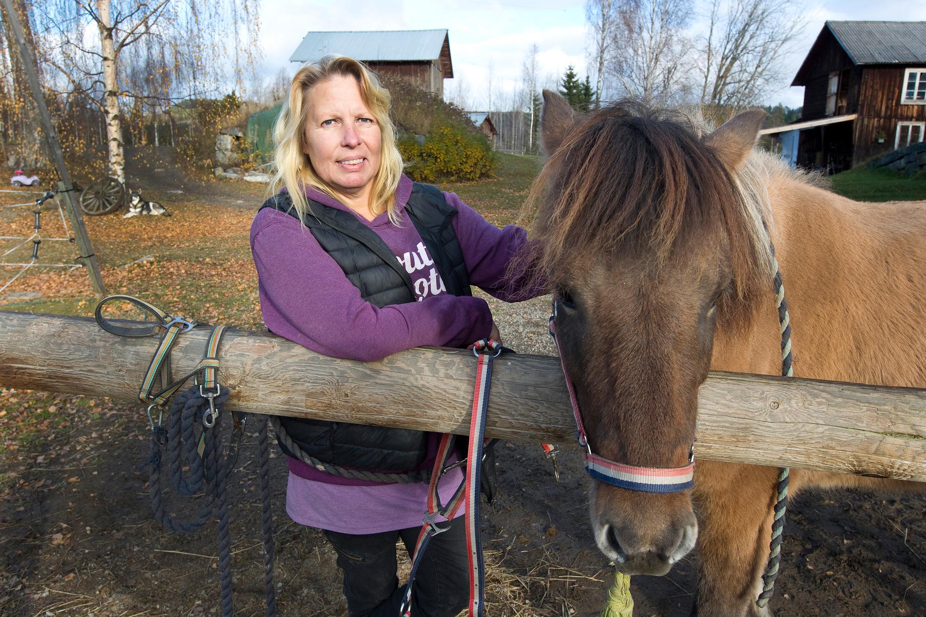 För Sanna Lund blev hästarna verkligen som medicin. 