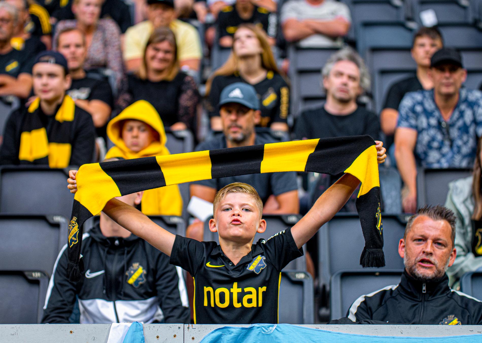 Erik Berglund, 9, syntes på AIK:s hyllade tifo i derbyt mot Djurgården. 