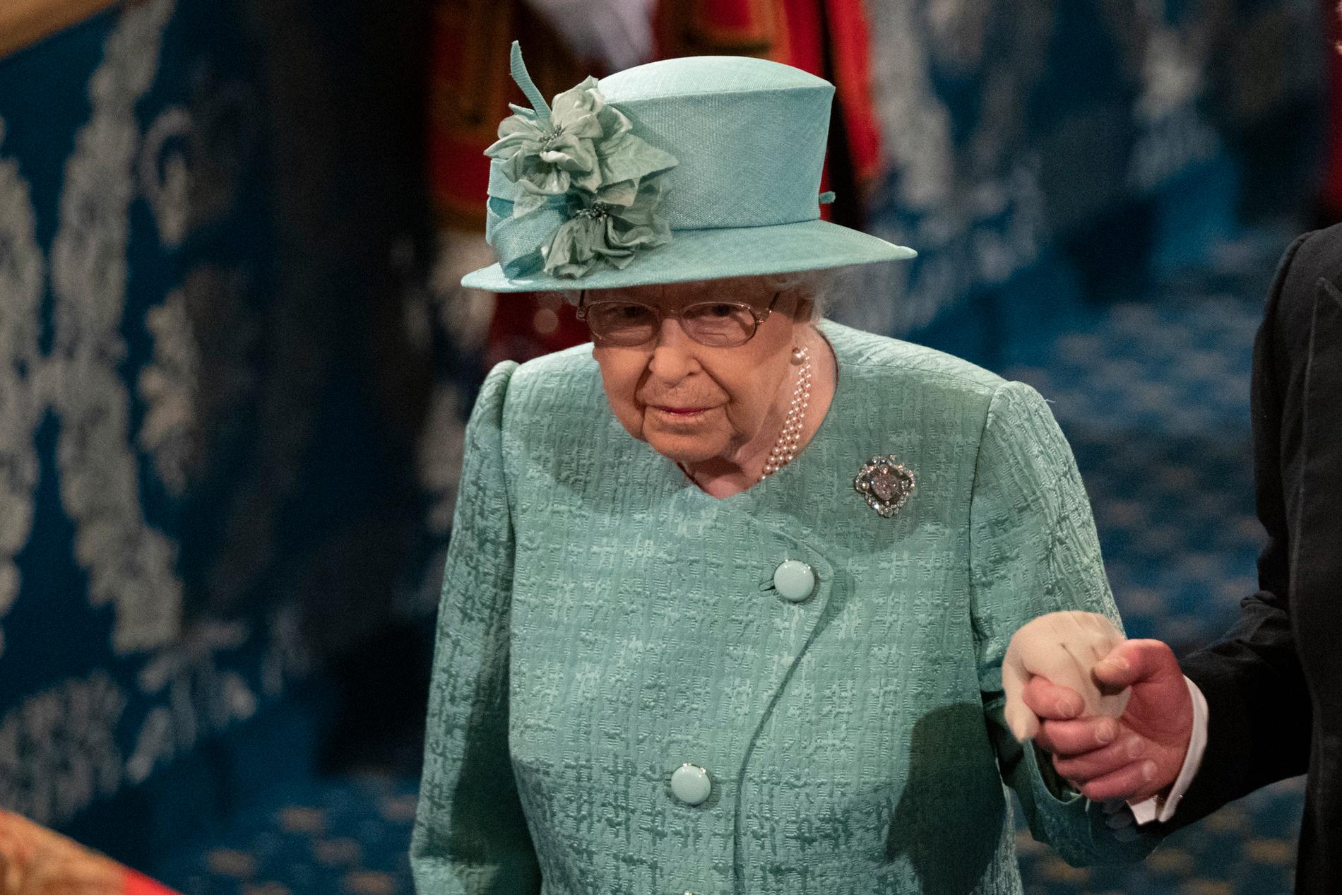Drottning Elizabeth ska ha blivit besviken över prinsparets beslut.